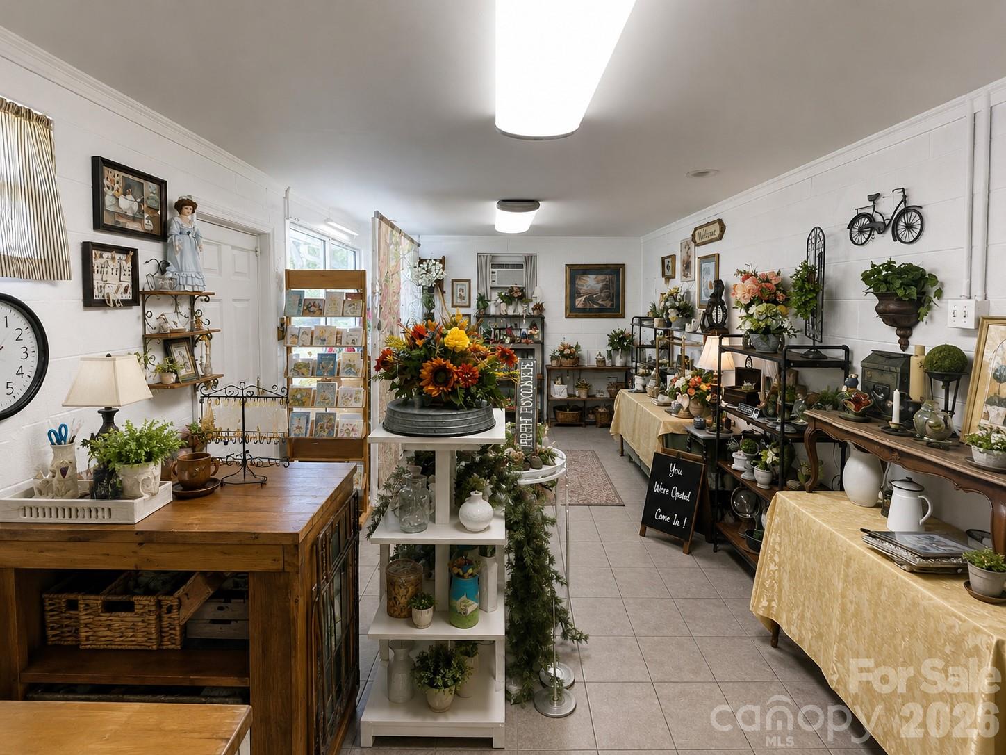 702 Love Joy Road — Canton