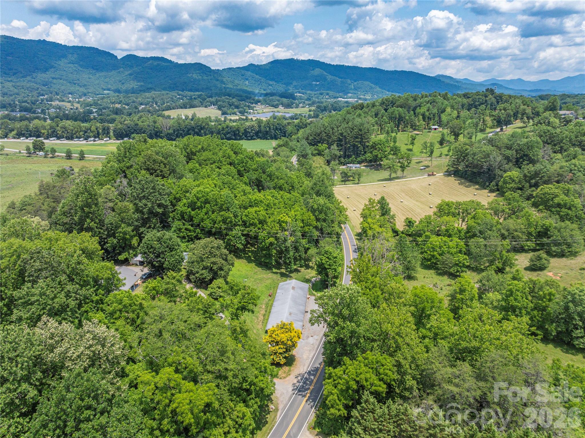 702 Love Joy Road — Canton