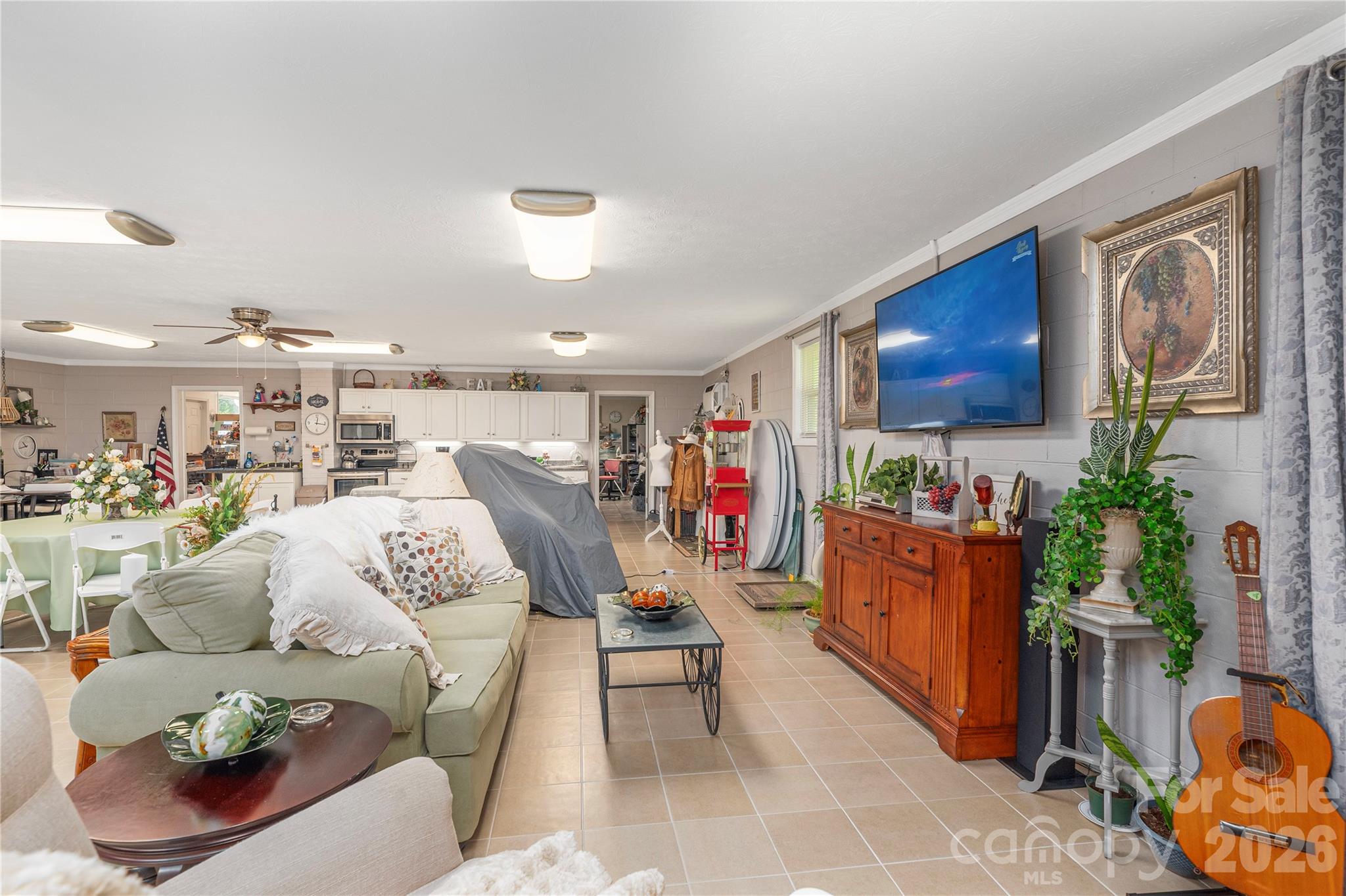702 Love Joy Road — Canton