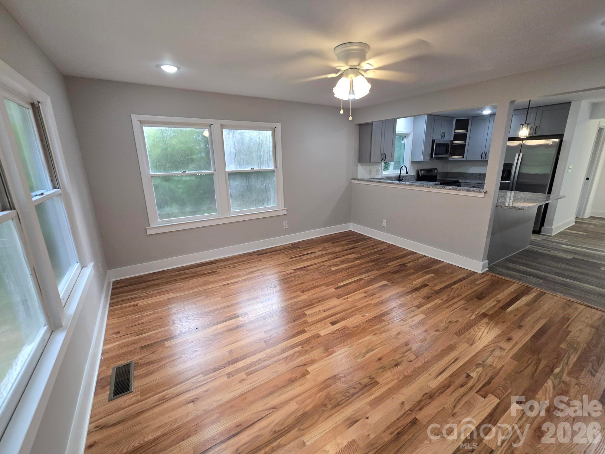 61 Wright Lane — Brevard