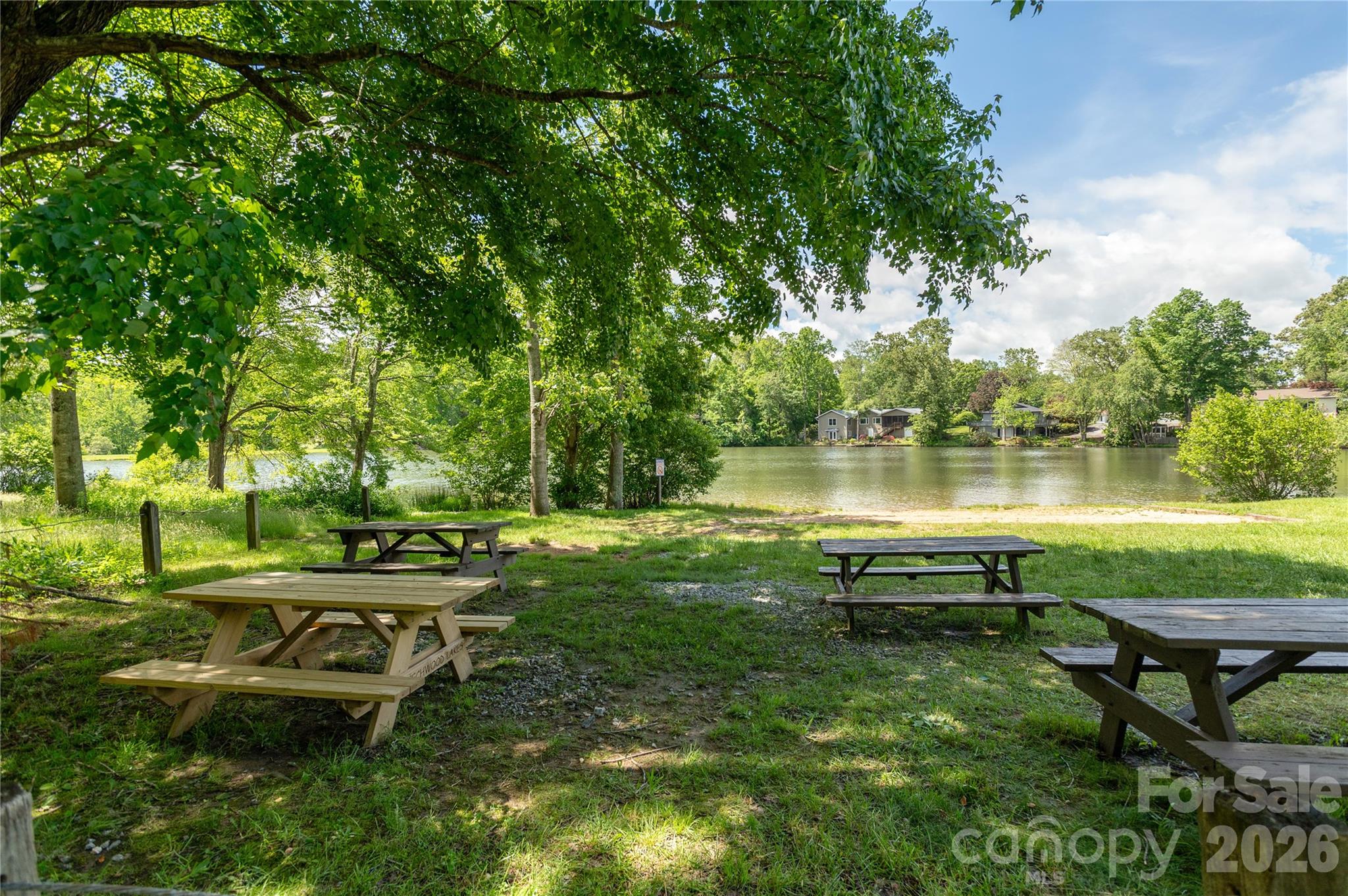 32 Beechwood Lakes Drive — Hendersonville