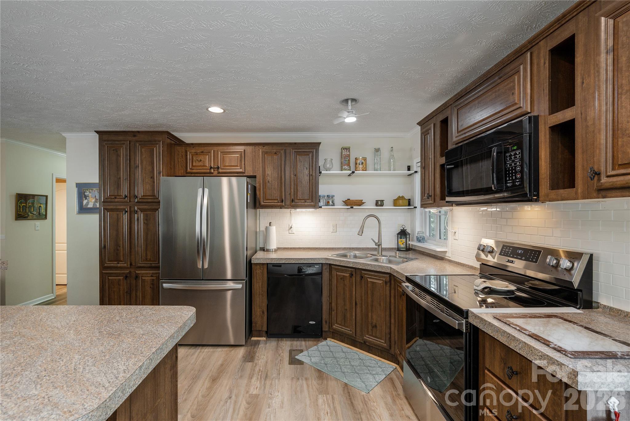 32 Beechwood Lakes Drive — Hendersonville
