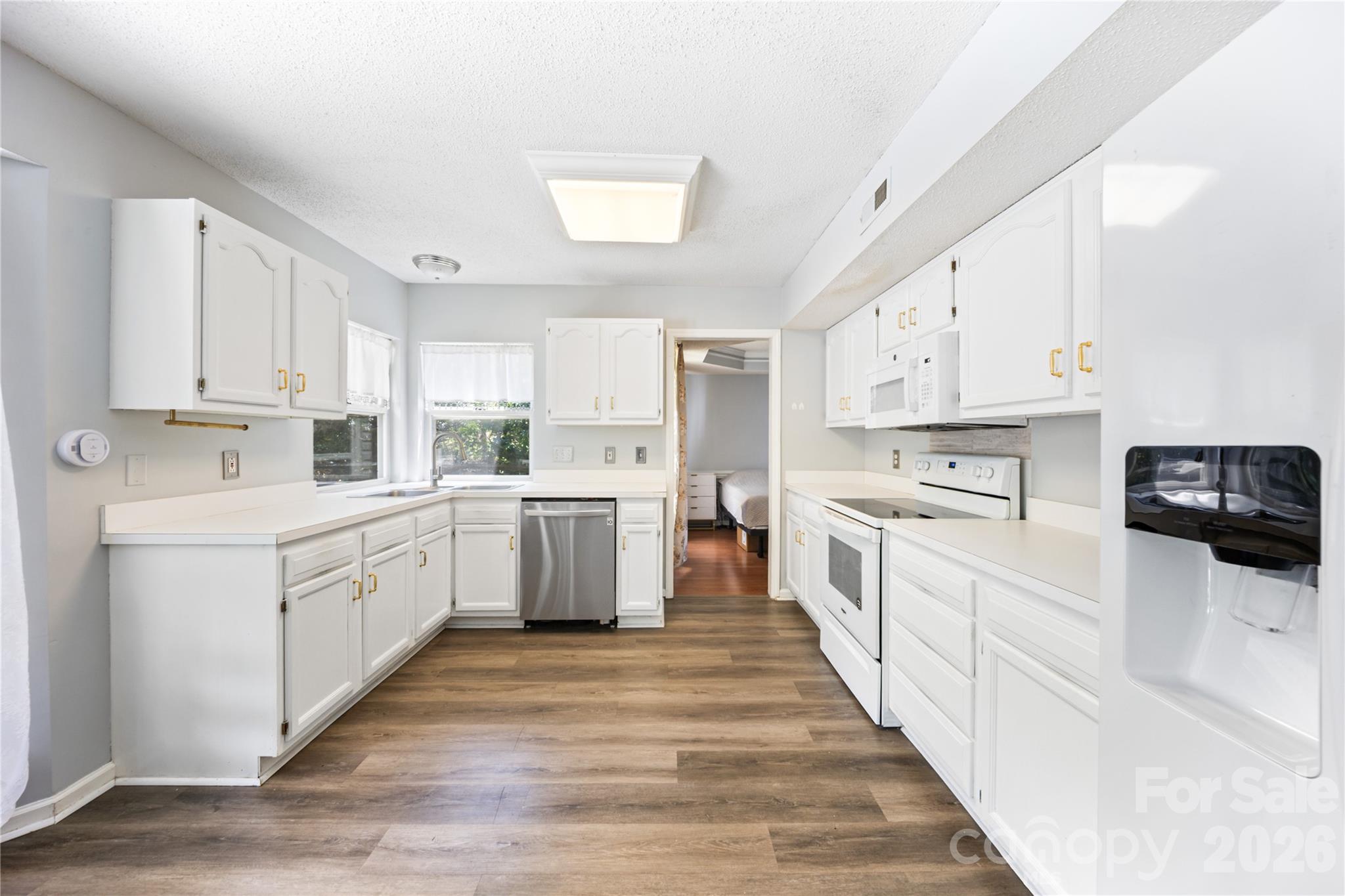 13000 Greycrest Drive — Charlotte
