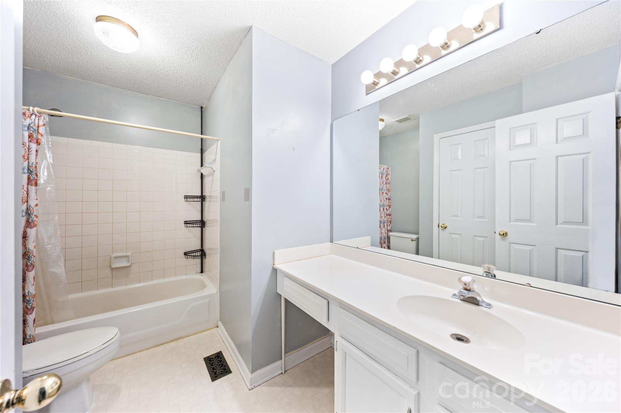 13000 Greycrest Drive — Charlotte