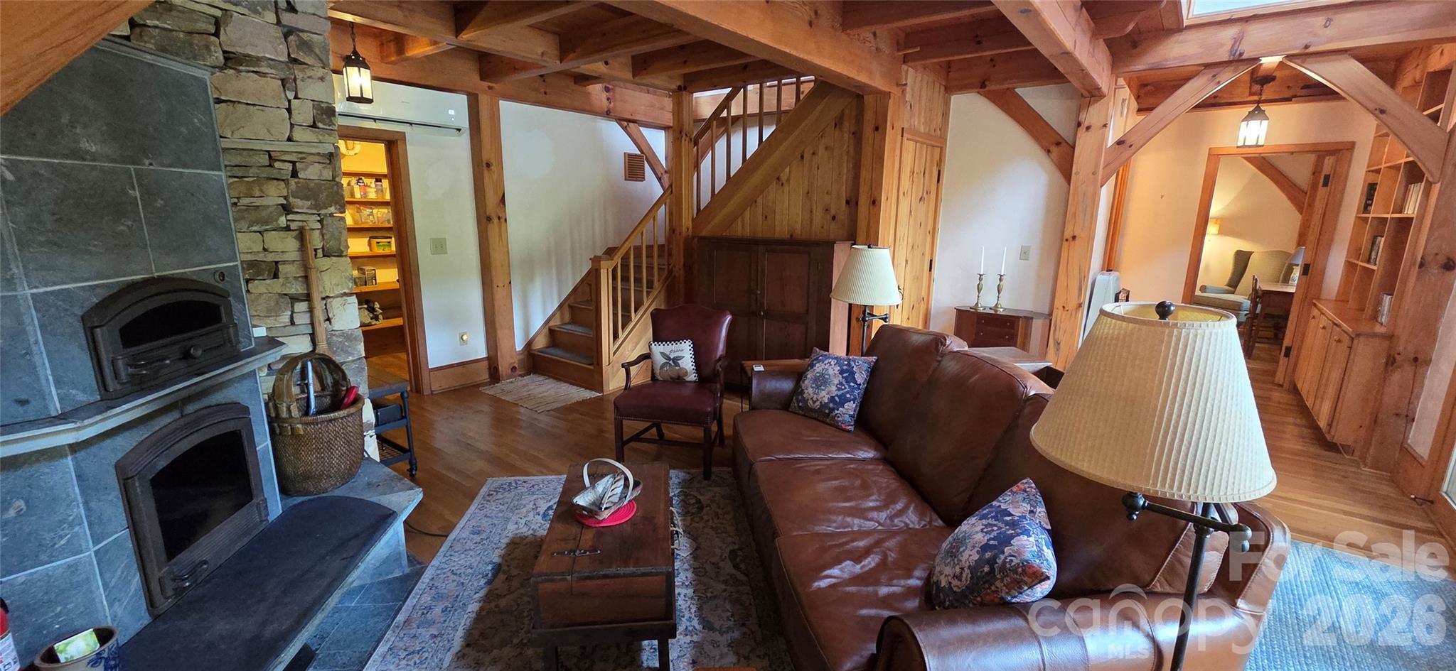 165 Winding Trail — Burnsville