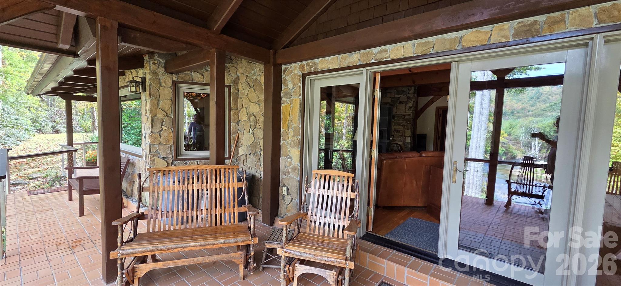 165 Winding Trail — Burnsville