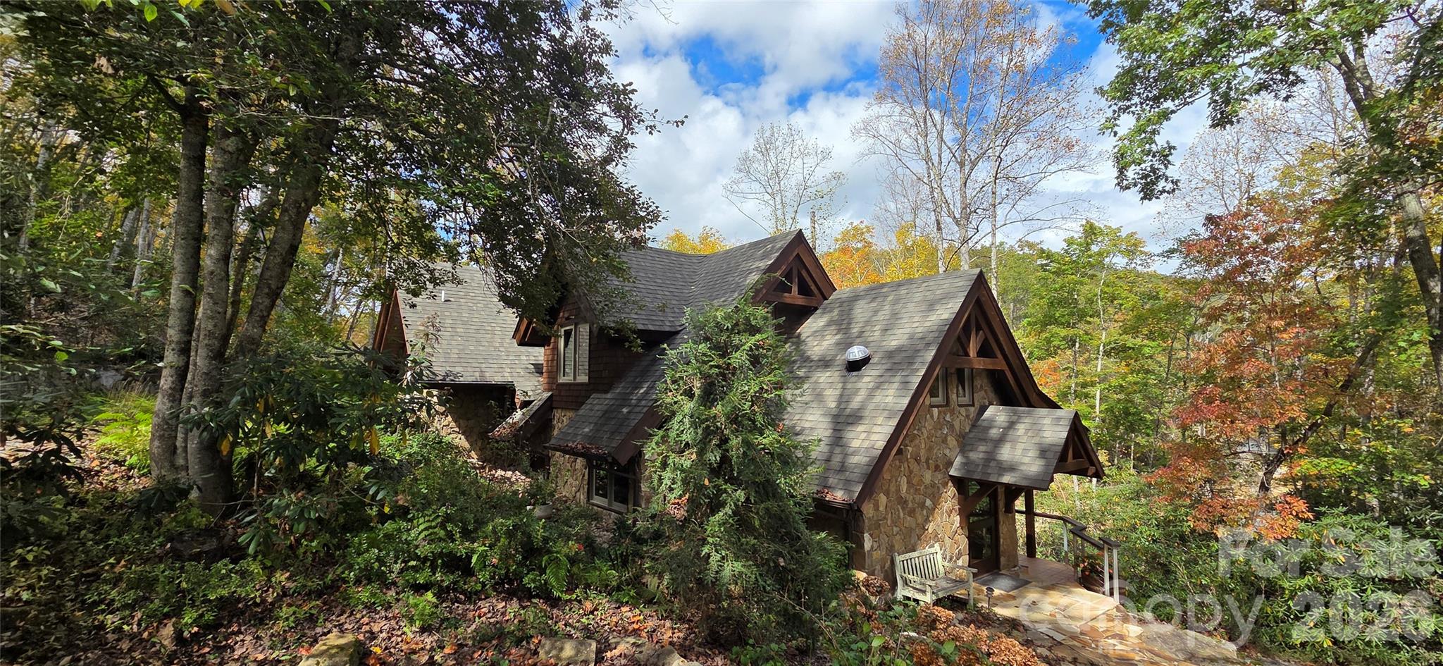 165 Winding Trail — Burnsville