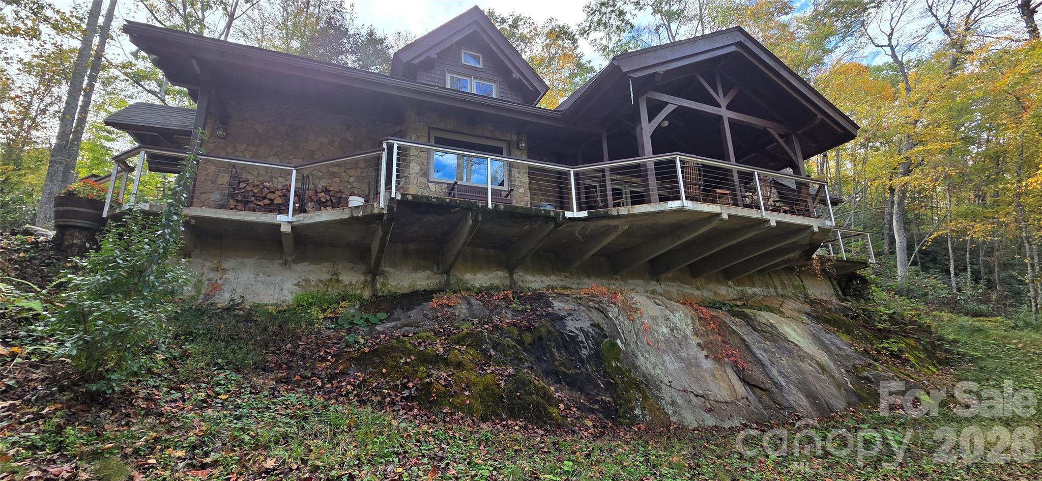 165 Winding Trail — Burnsville