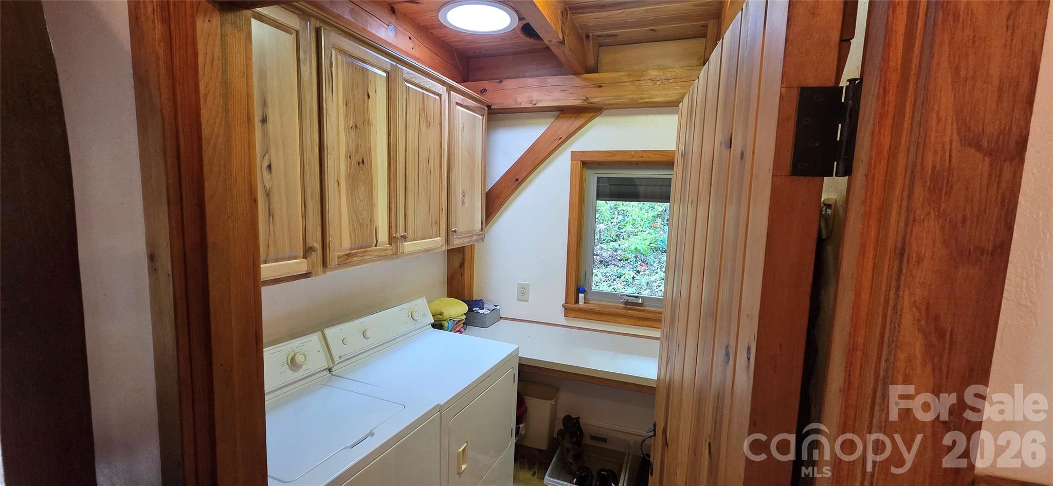 165 Winding Trail — Burnsville