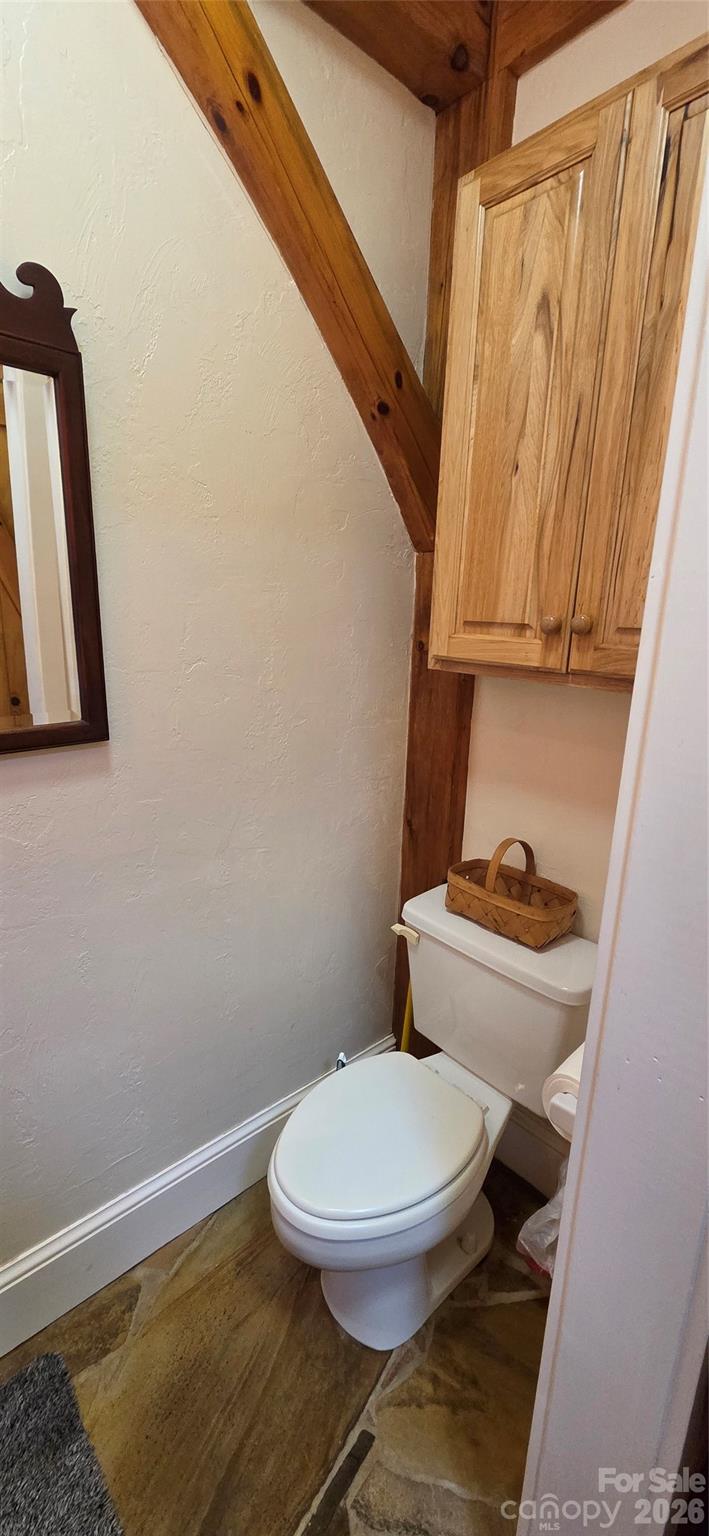 165 Winding Trail — Burnsville