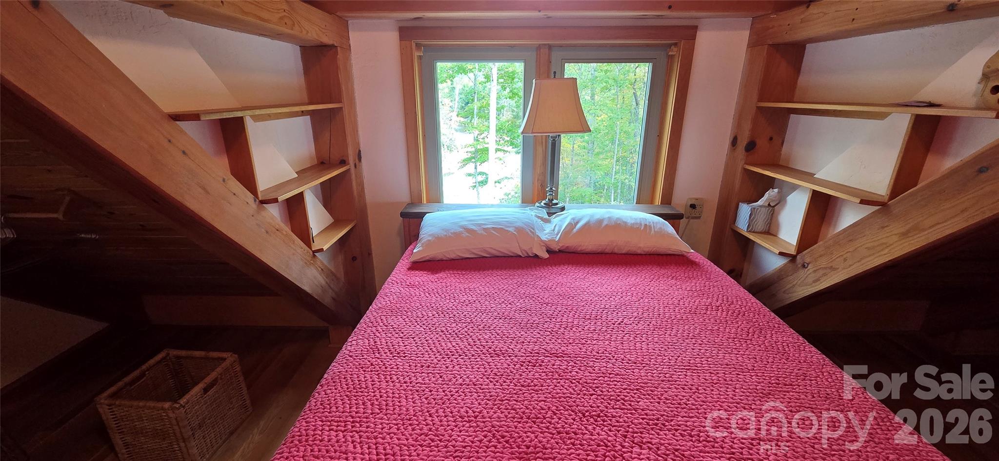 165 Winding Trail — Burnsville