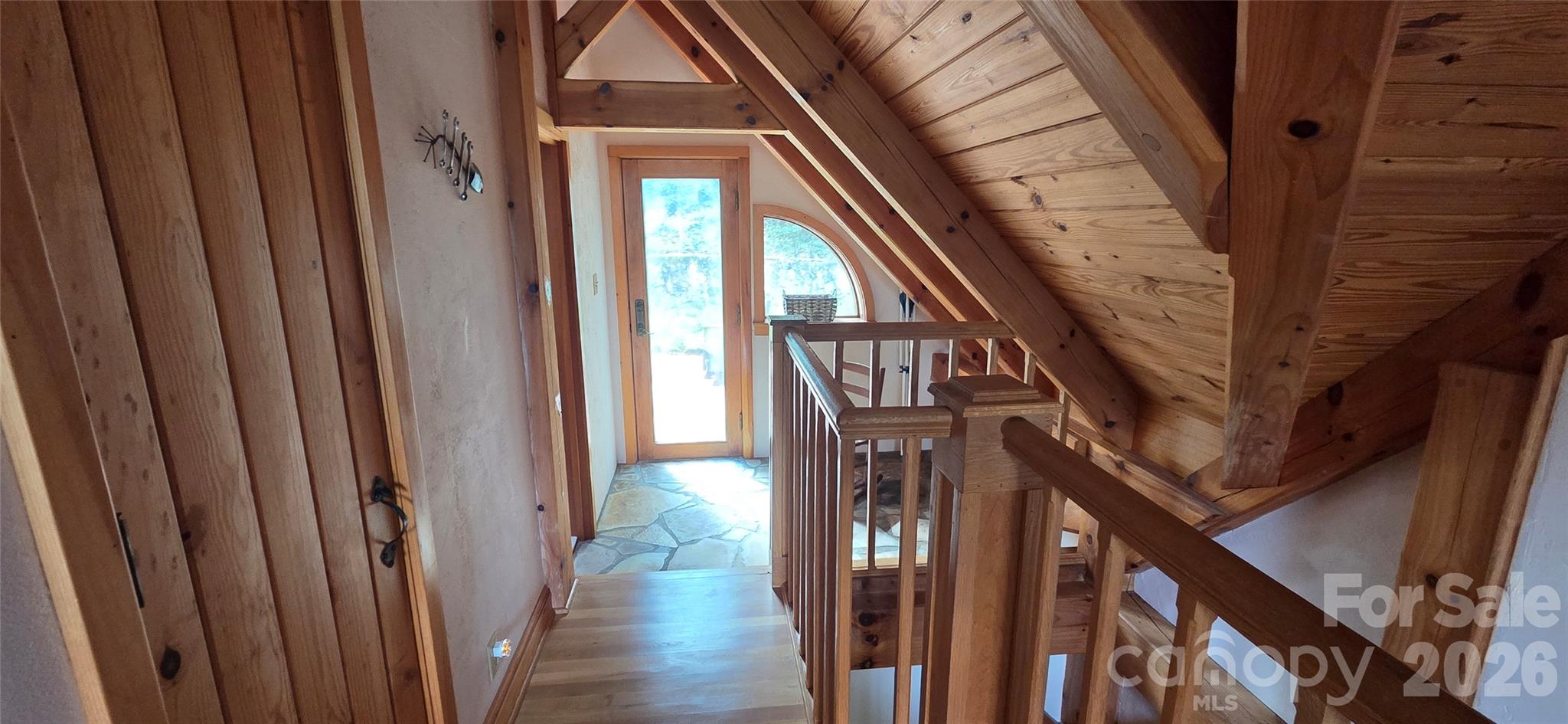 165 Winding Trail — Burnsville