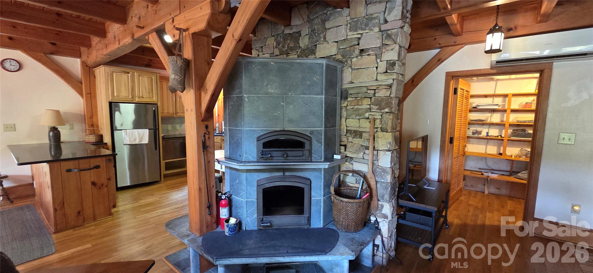 165 Winding Trail — Burnsville