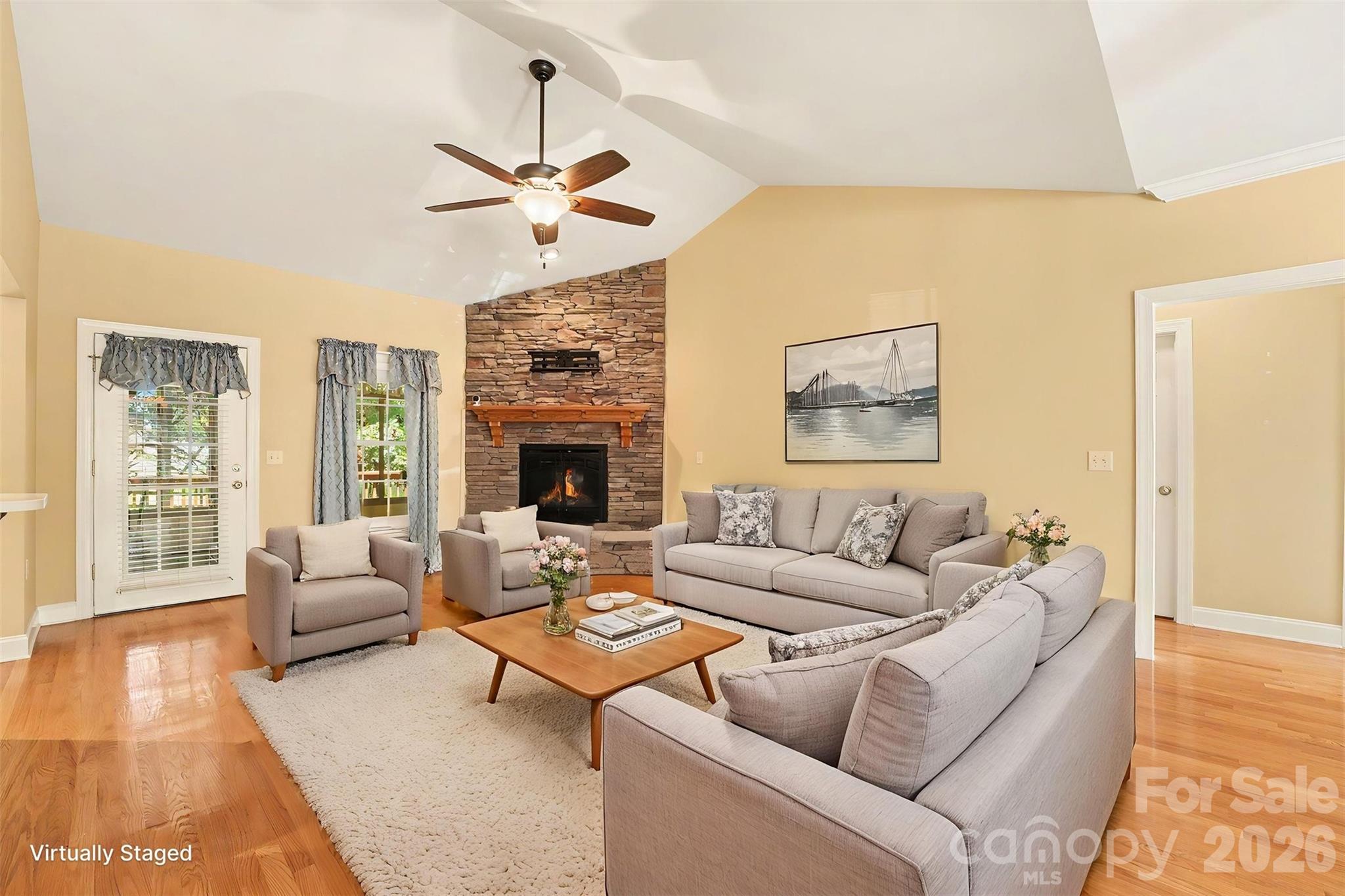 3563 Wandering Lane NE #33 — Hickory