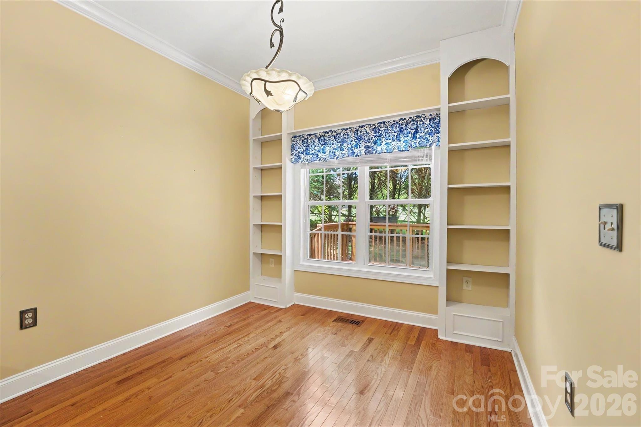 3563 Wandering Lane NE #33 — Hickory