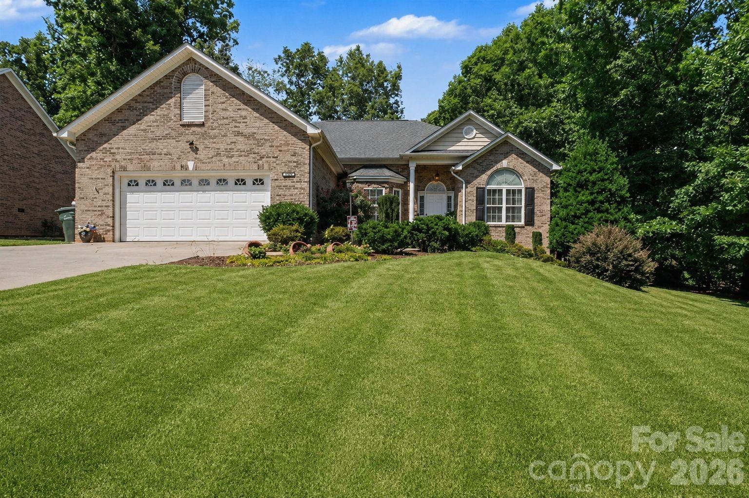 3563 Wandering Lane NE #33 — Hickory