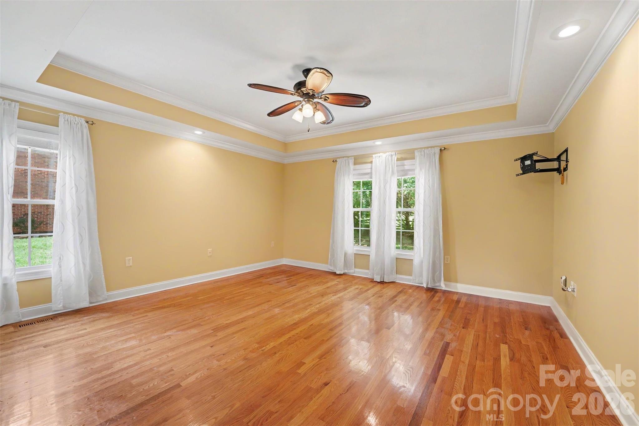 3563 Wandering Lane NE #33 — Hickory
