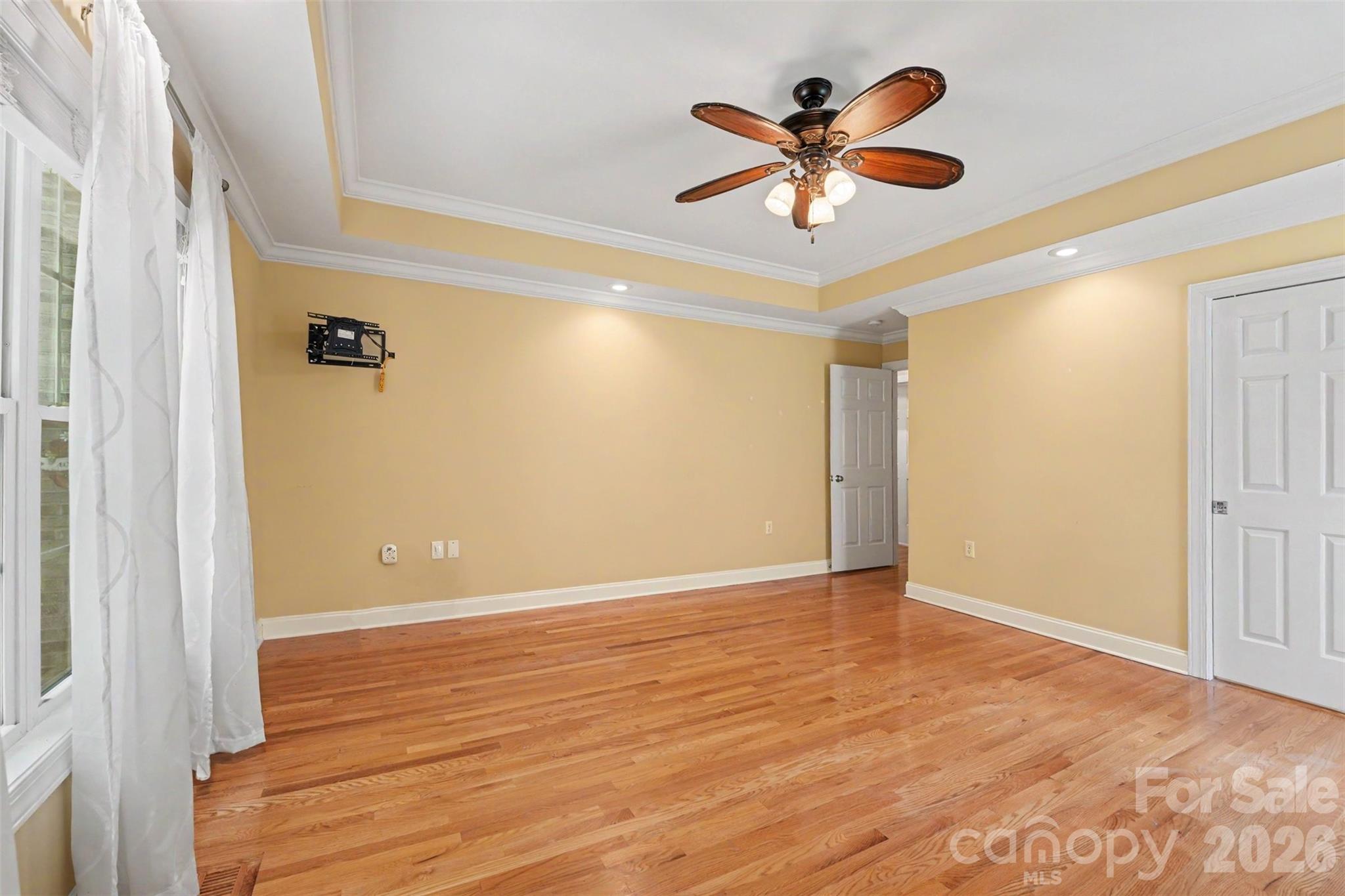 3563 Wandering Lane NE #33 — Hickory