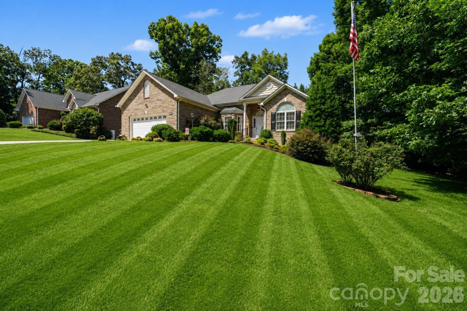 3563 Wandering Lane NE #33 — Hickory