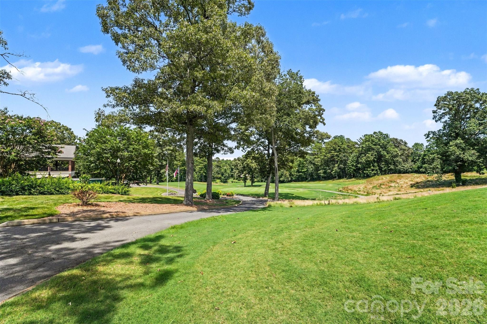 3563 Wandering Lane NE #33 — Hickory