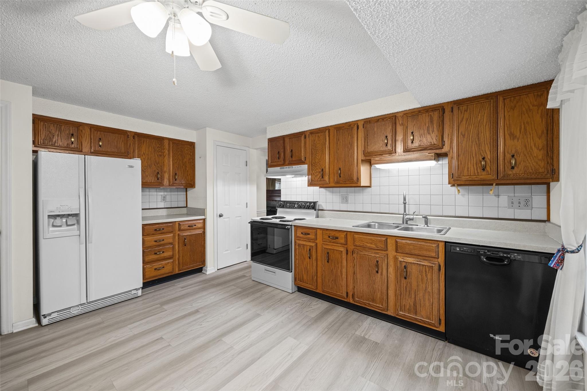 6632 Wagon Oak Road — Charlotte