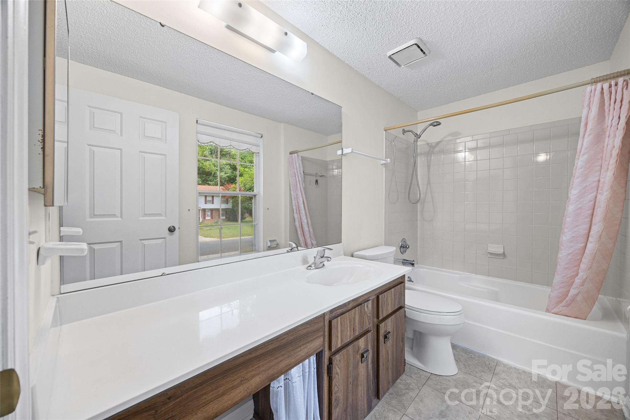 6632 Wagon Oak Road — Charlotte