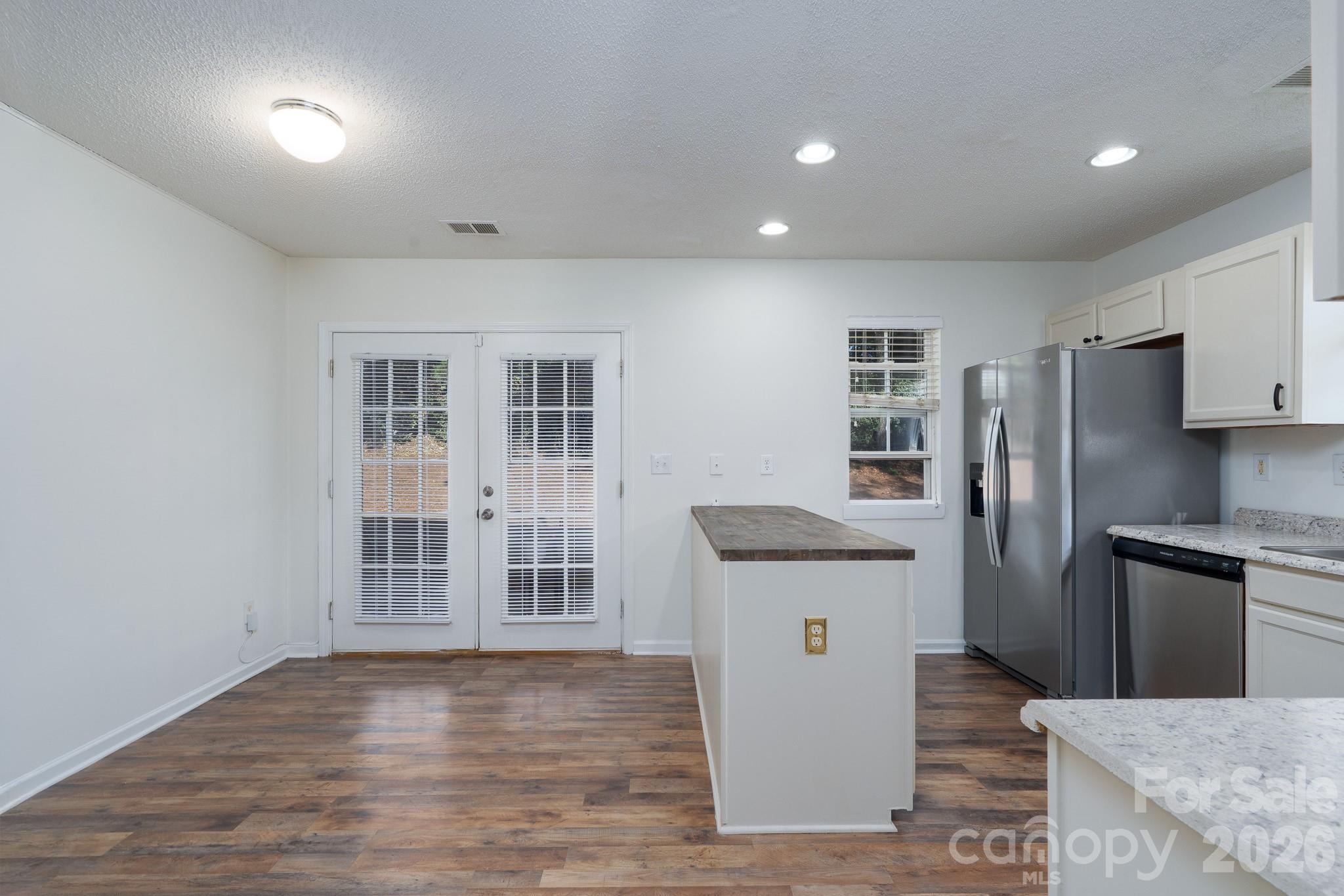 6491 Saint Bernard Way — Charlotte