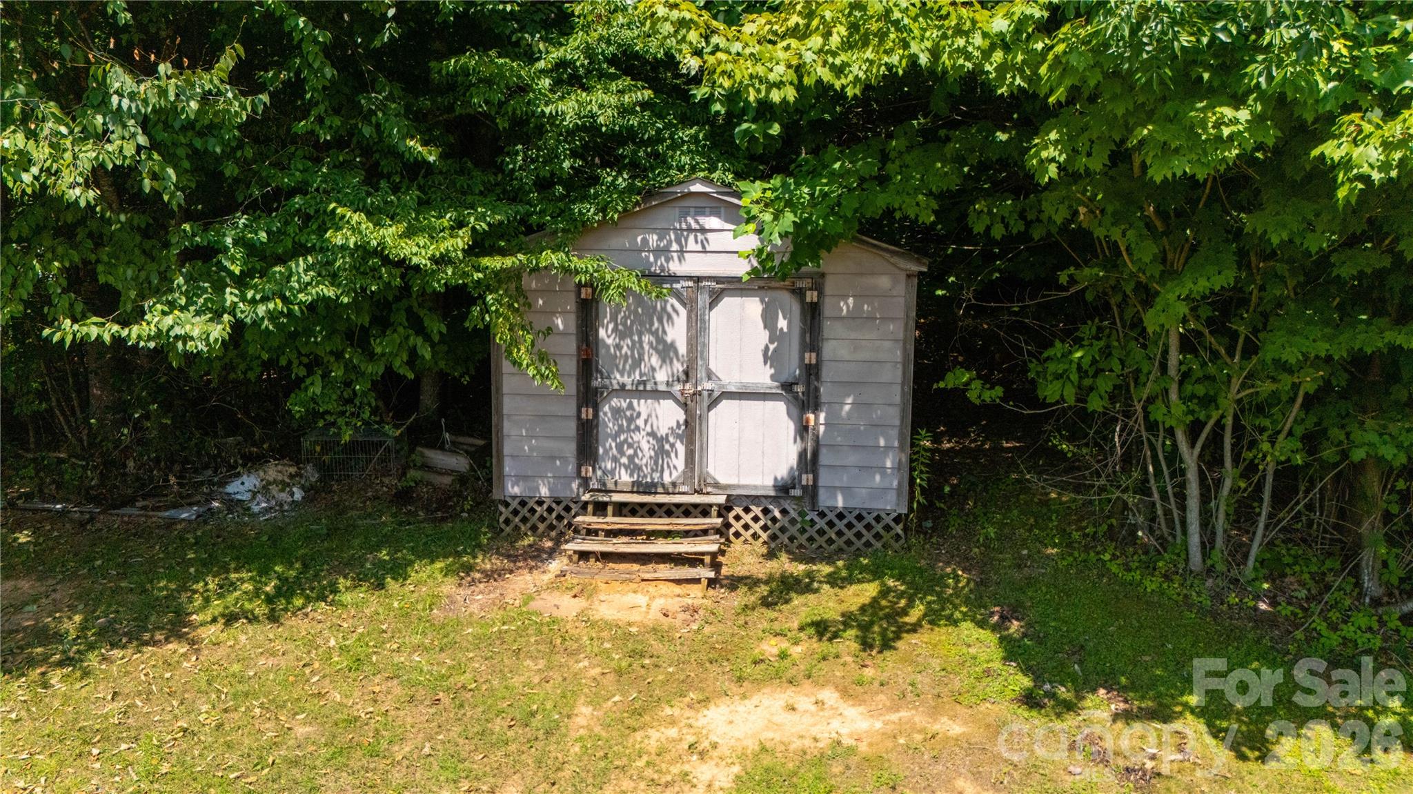 498 Broad Branch Road — Bakersville