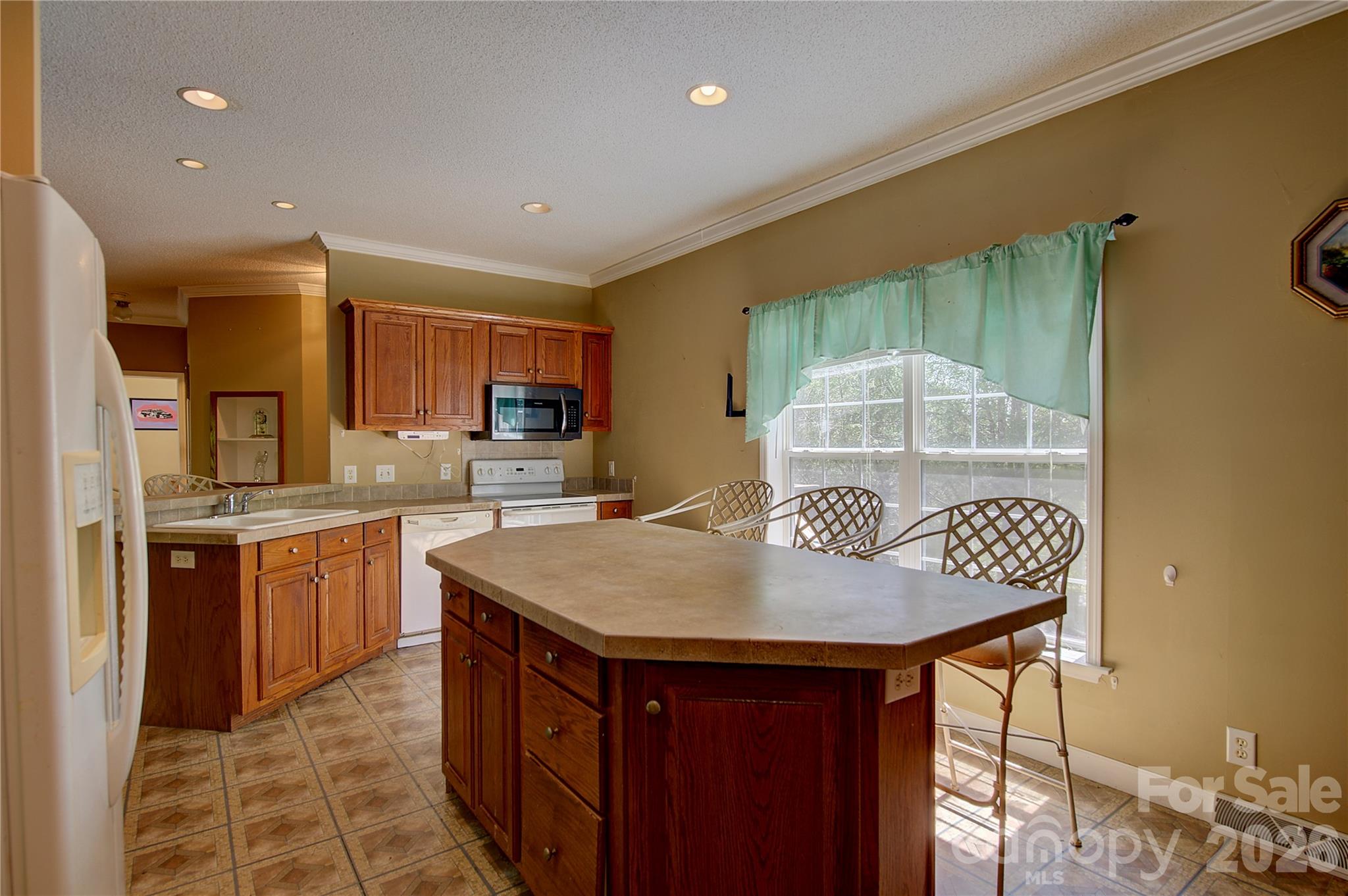 498 Broad Branch Road — Bakersville