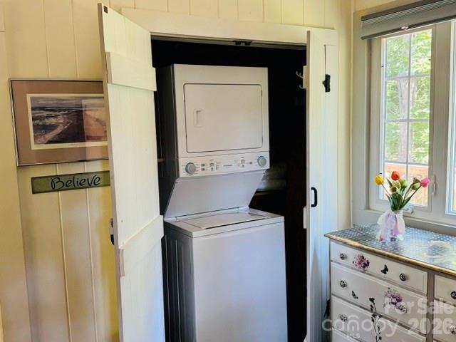 23 Leatherwood Lane — Hendersonville