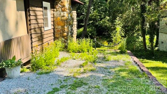 23 Leatherwood Lane — Hendersonville