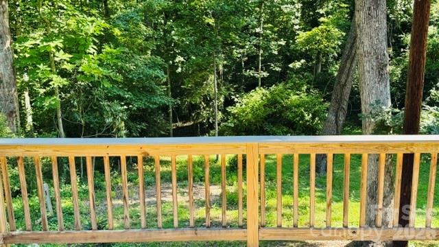 23 Leatherwood Lane — Hendersonville