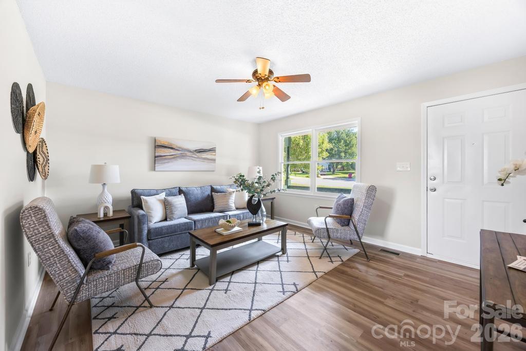 910 Lyndsey Brooke Court — Lincolnton