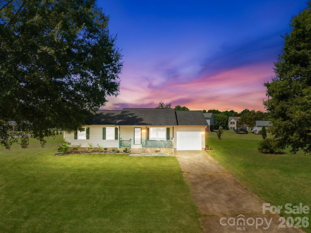 910 Lyndsey Brooke Court — Lincolnton