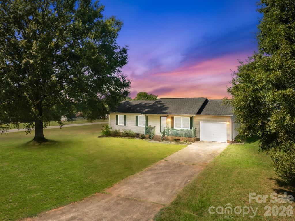 910 Lyndsey Brooke Court — Lincolnton