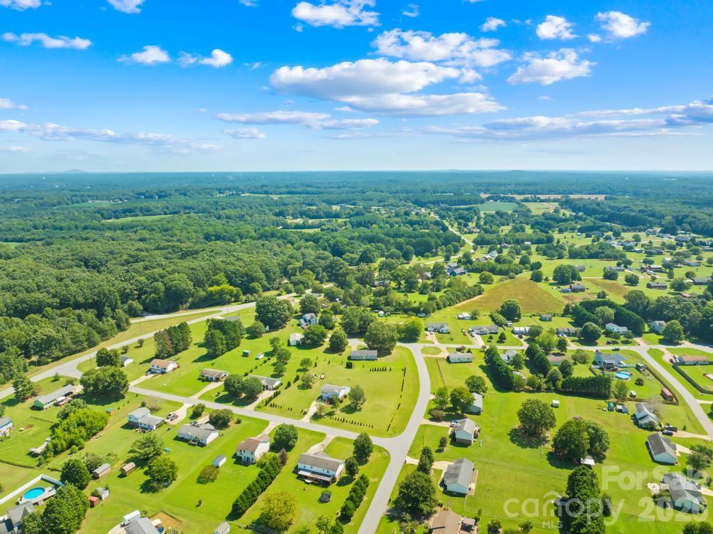 910 Lyndsey Brooke Court — Lincolnton
