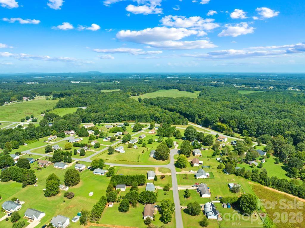 910 Lyndsey Brooke Court — Lincolnton