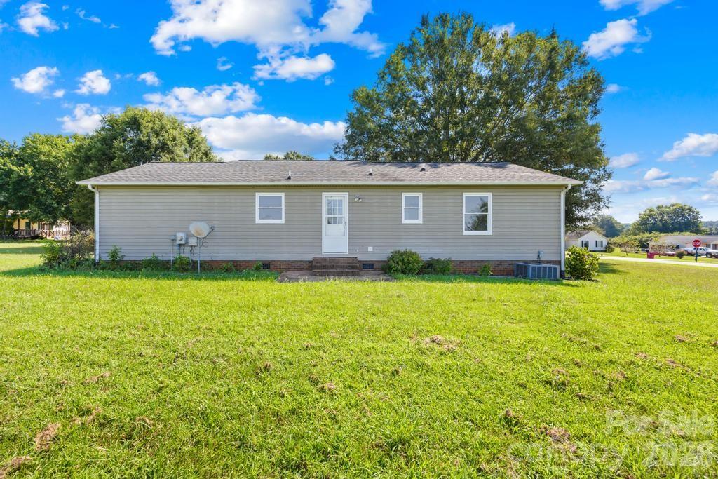 910 Lyndsey Brooke Court — Lincolnton