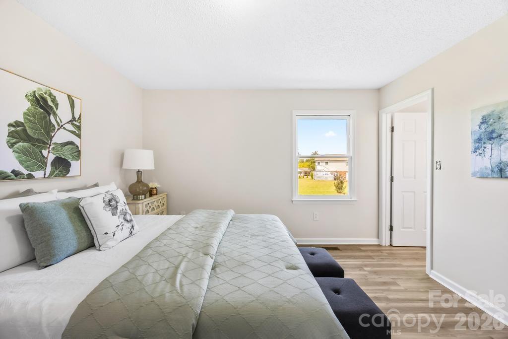 910 Lyndsey Brooke Court — Lincolnton