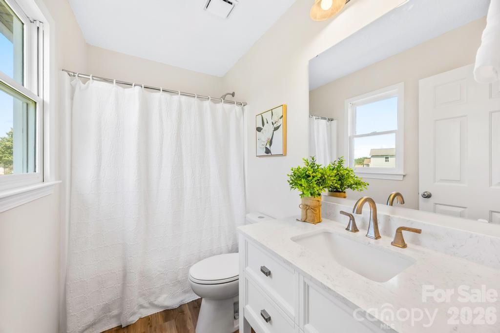 910 Lyndsey Brooke Court — Lincolnton