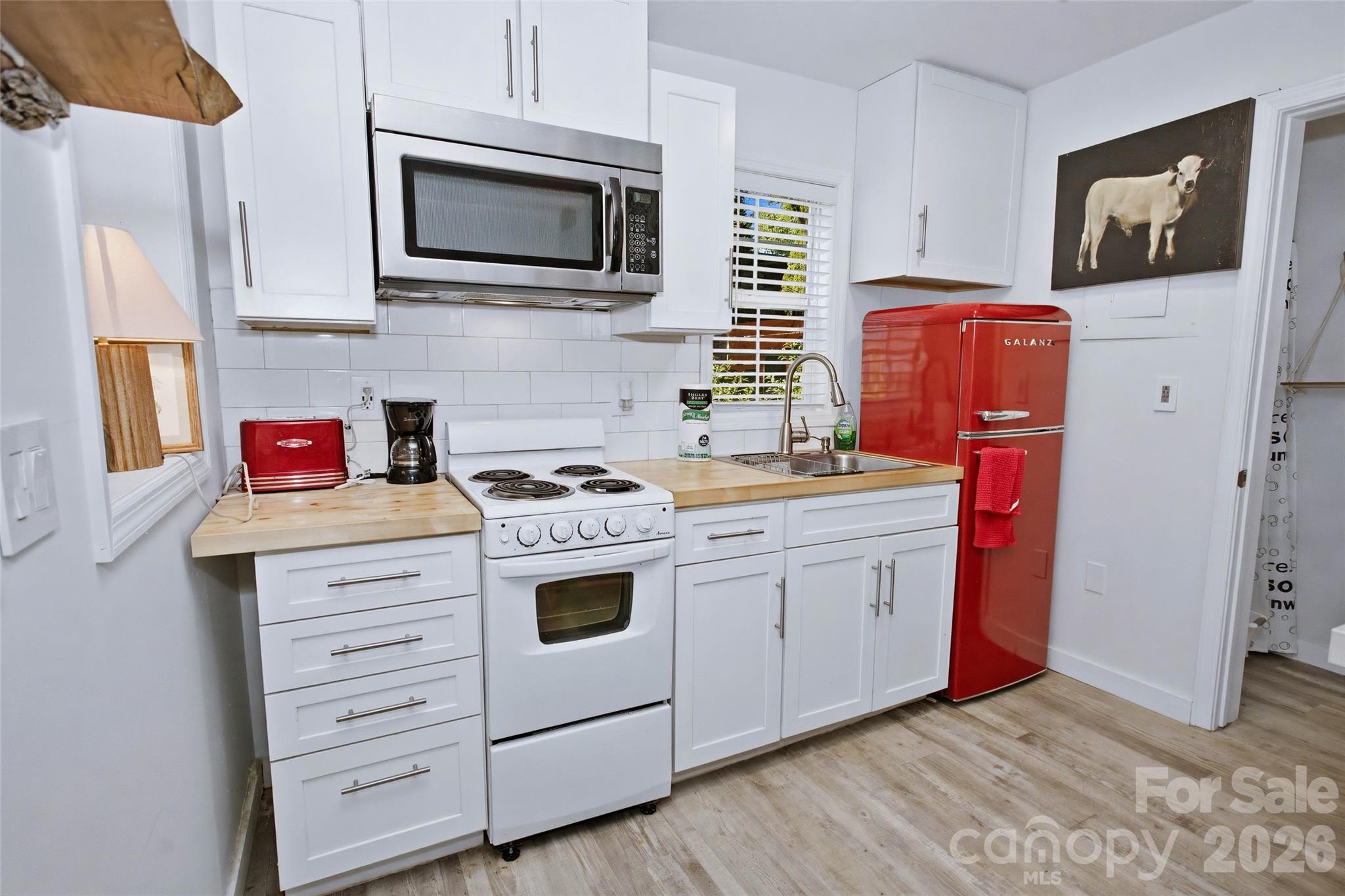 24 Rhododendron Drive — Asheville