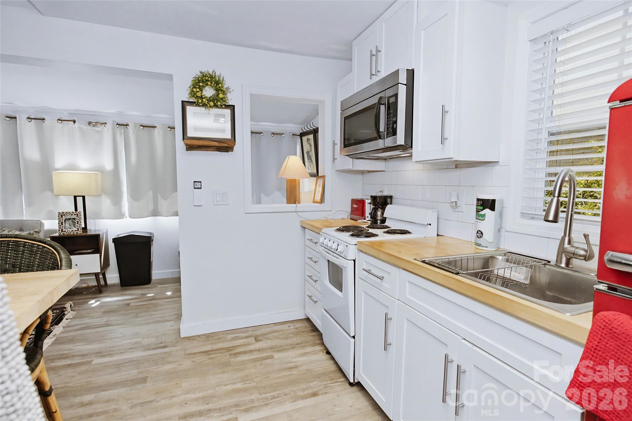 24 Rhododendron Drive — Asheville
