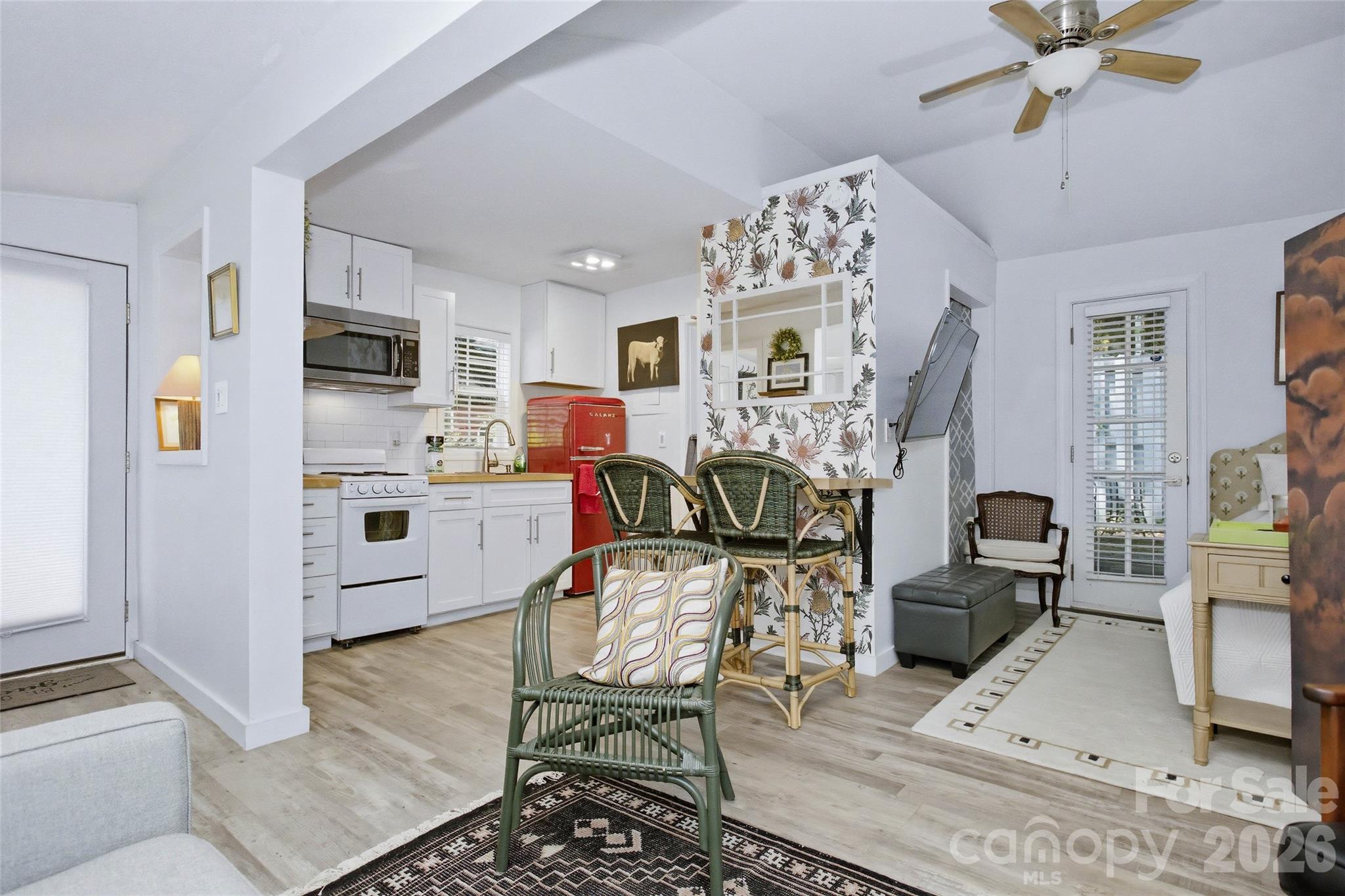 24 Rhododendron Drive — Asheville