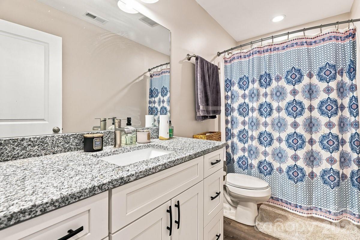 98 Dryid Hill Road — Swannanoa