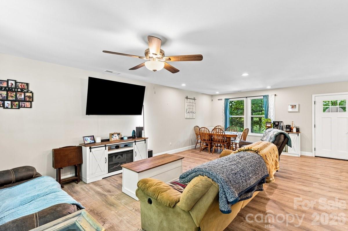 98 Dryid Hill Road — Swannanoa
