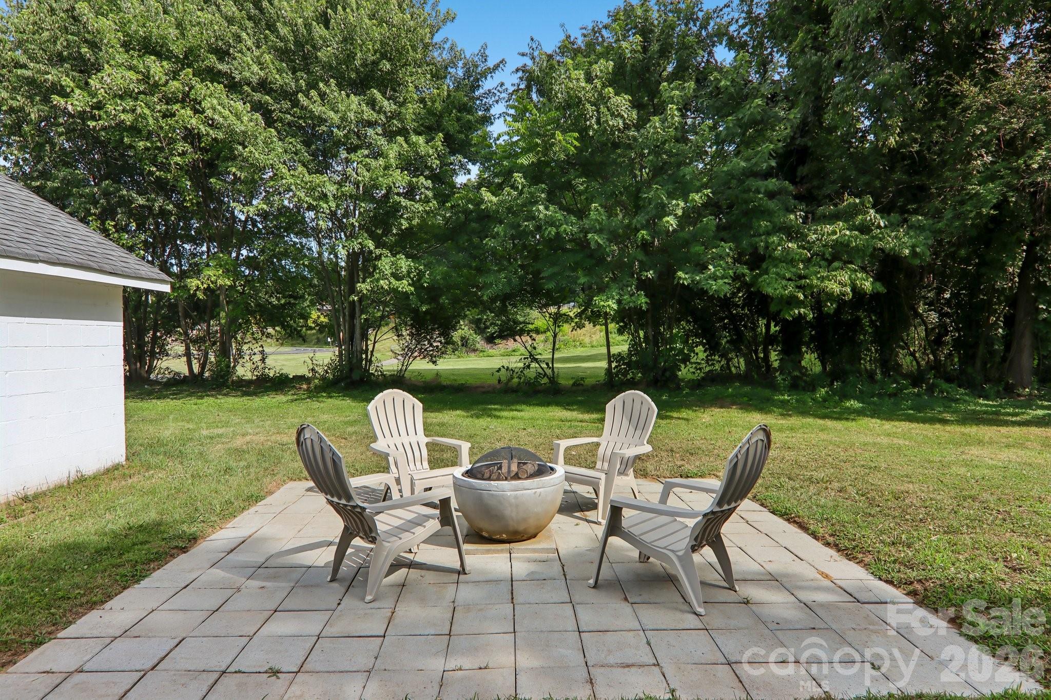 363 Killian Street — Waynesville