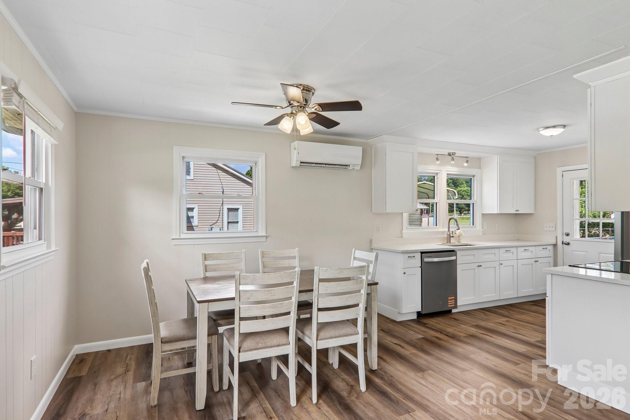 363 Killian Street — Waynesville