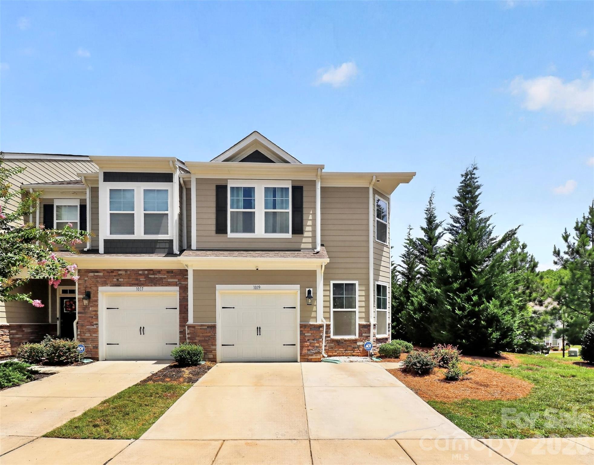1019 Chicory Trace — Clover