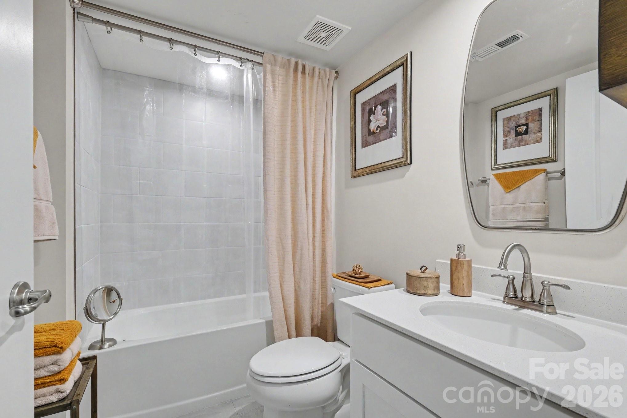 521 Moondance Drive — Gastonia
