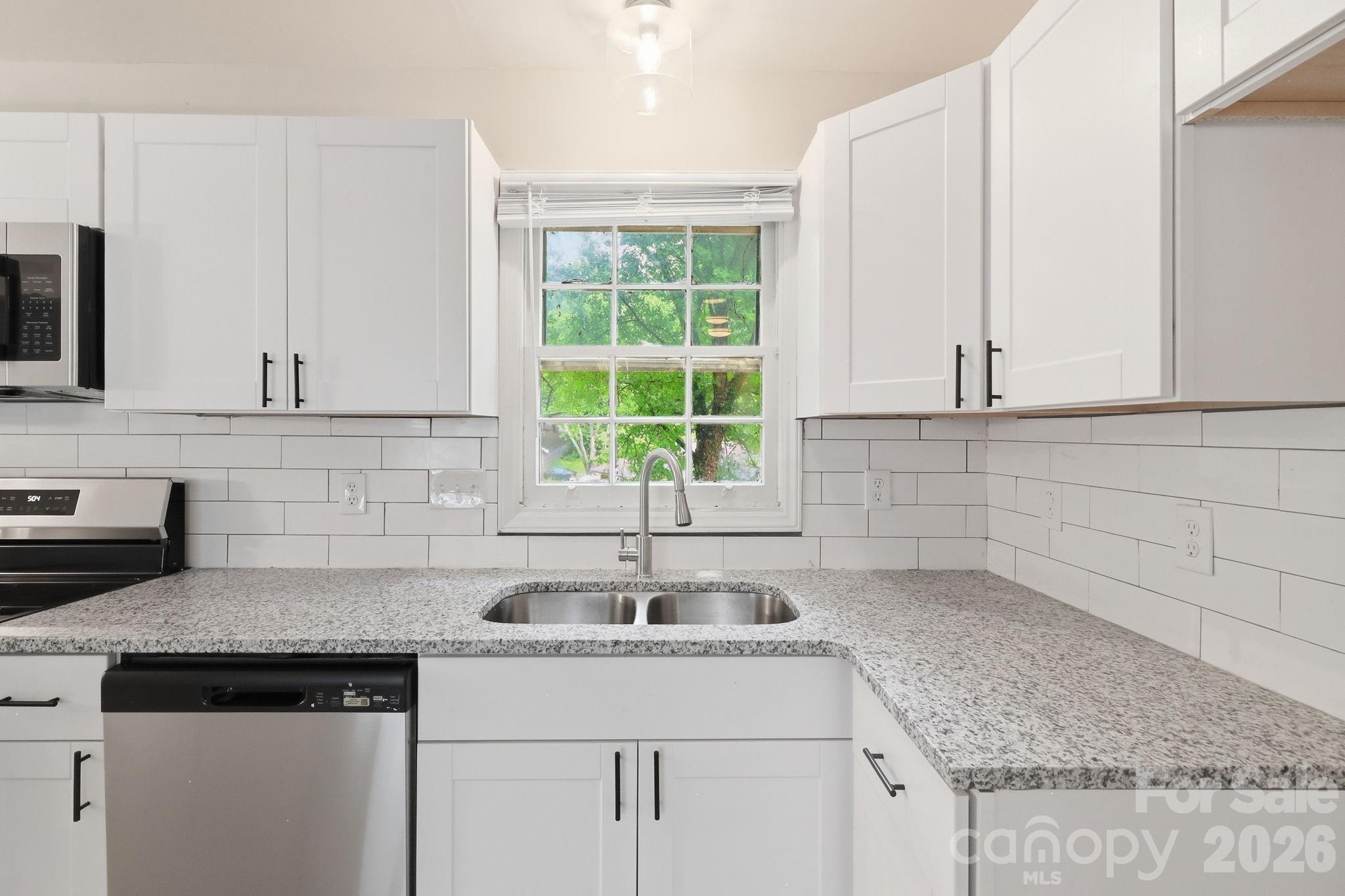 361 Sleepy Hollow Road — Charlotte